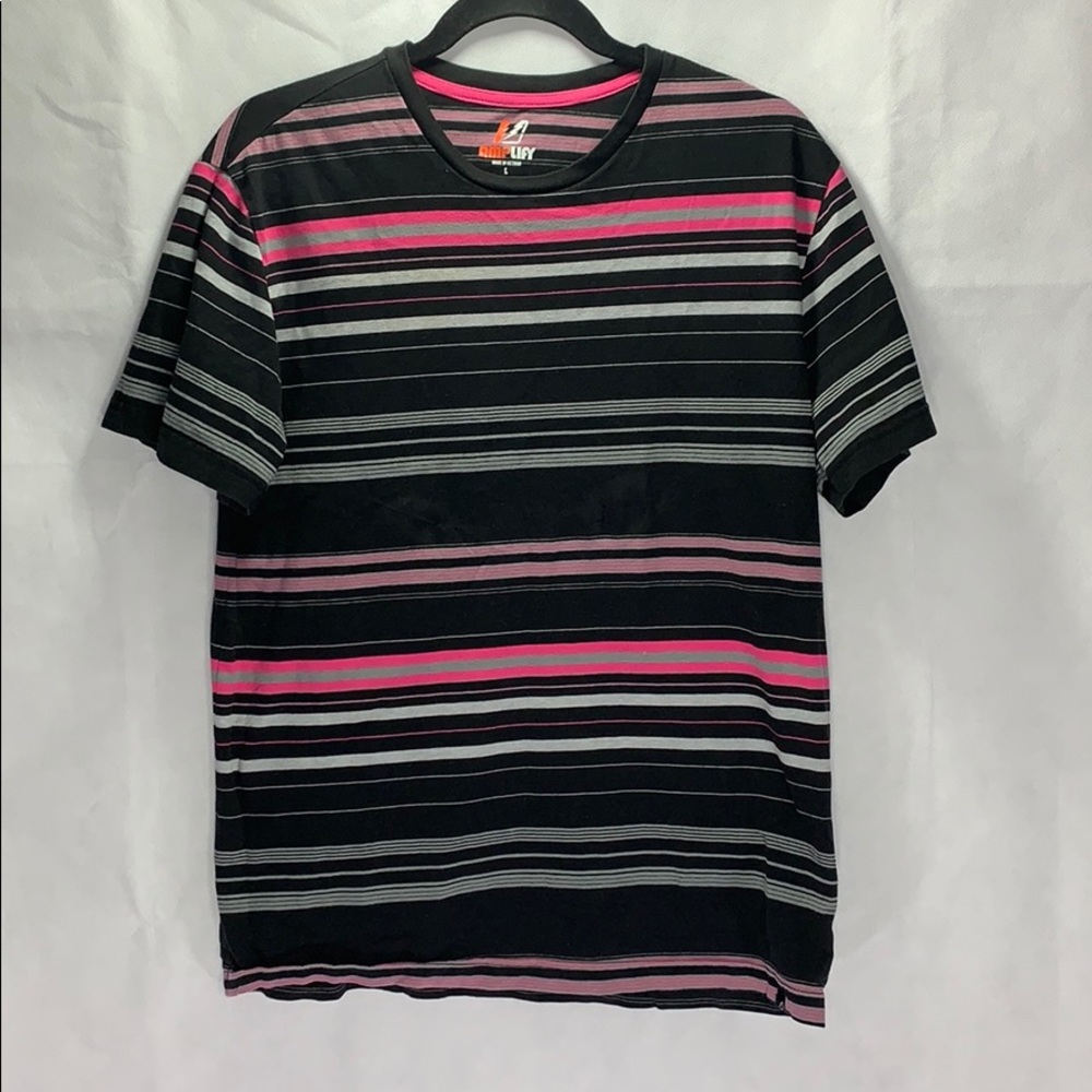 Amp Lify size Large multi color tee